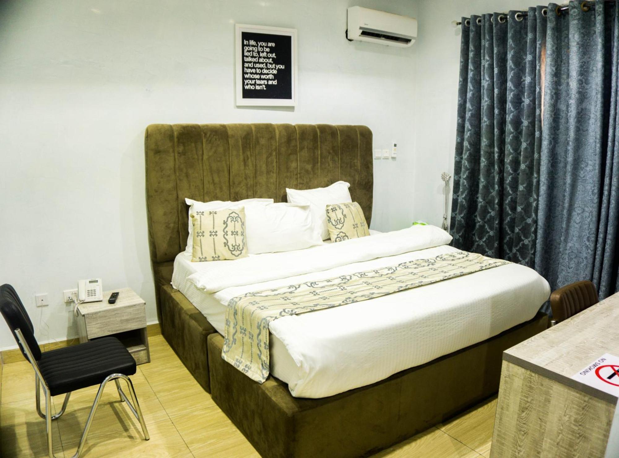 Vibes Suites Kaba Kültér fotó
