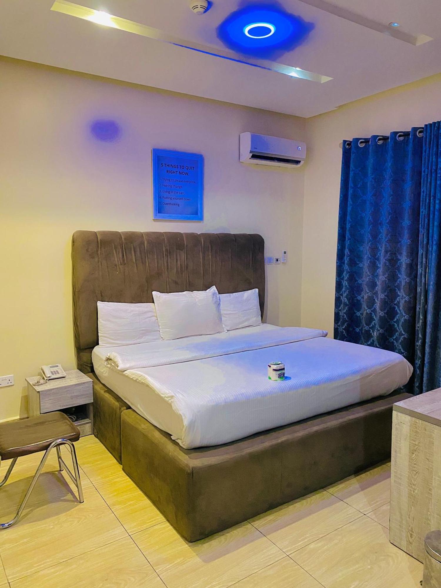 Vibes Suites Kaba Kültér fotó